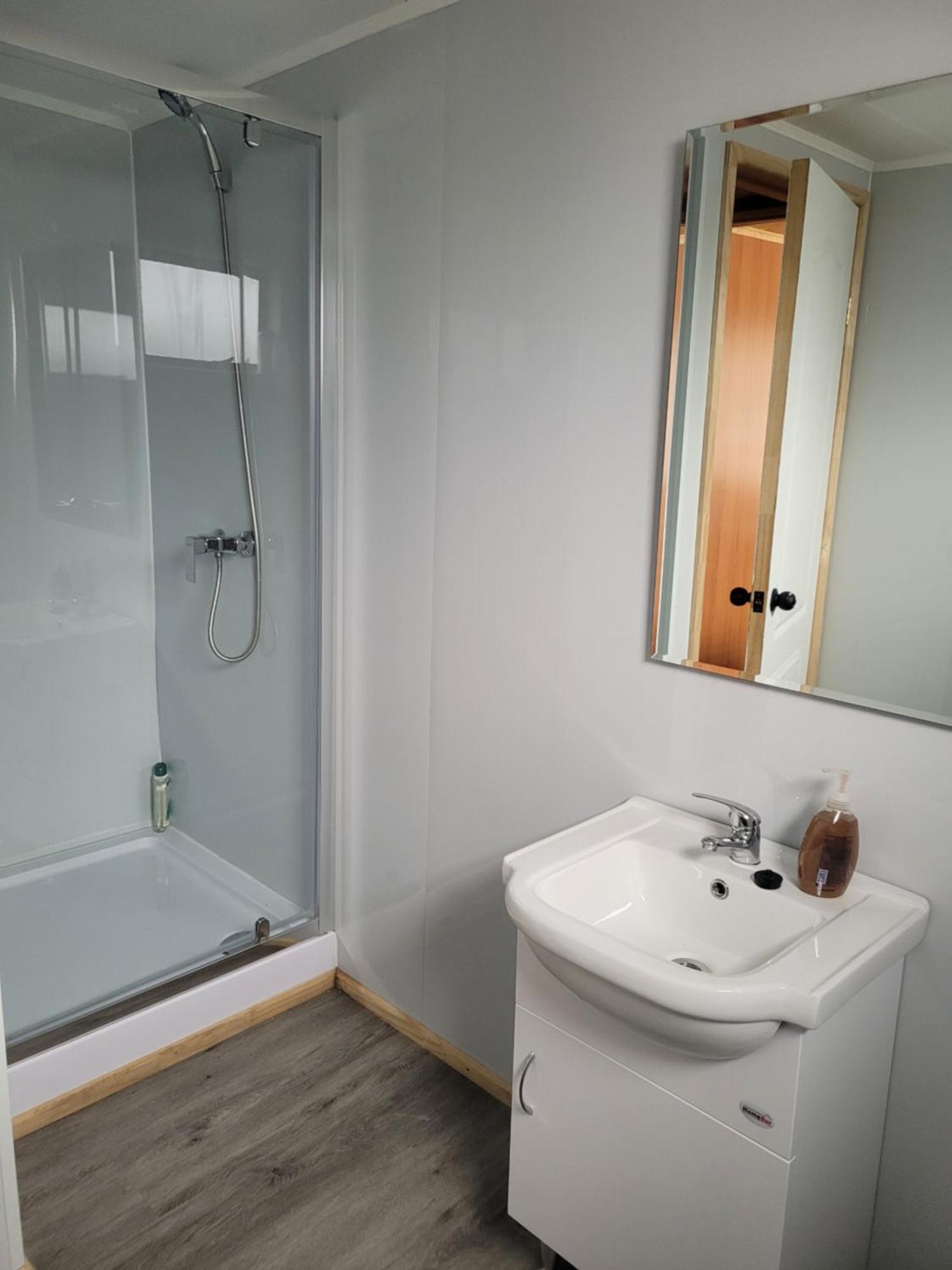Hostal Traveltour El Campesino Puerto Natales Bagian luar foto