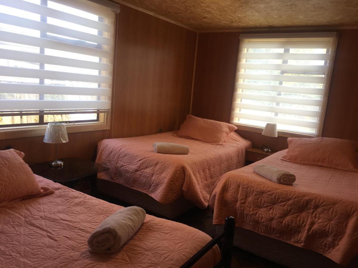 Hostal Traveltour El Campesino Puerto Natales Bagian luar foto